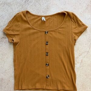 Mudd Ribbed Scoop Button-Front Short Sleeve Cropped Top Junior Size - Mustard